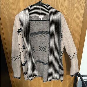 Pixley Women's Beige and Black Patterned Sweater Size Large